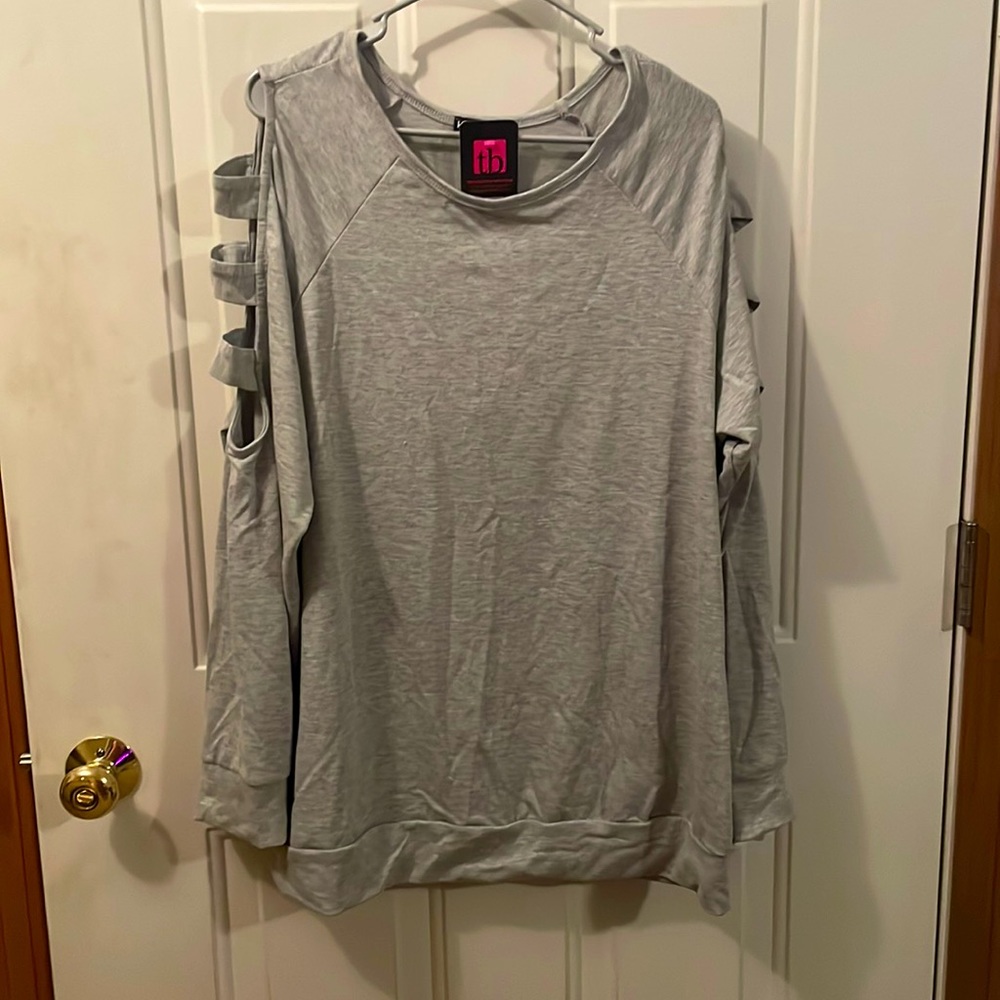 NWT Cold Shoulder Grey Top